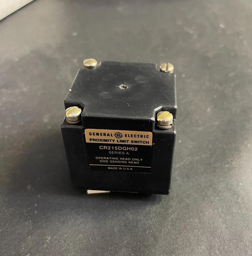 Used GENERAL ELECTRIC CR215DGH02 SERIES A PROXIMITY LIMIT SWITCH INDUSTRIAL CONTROL