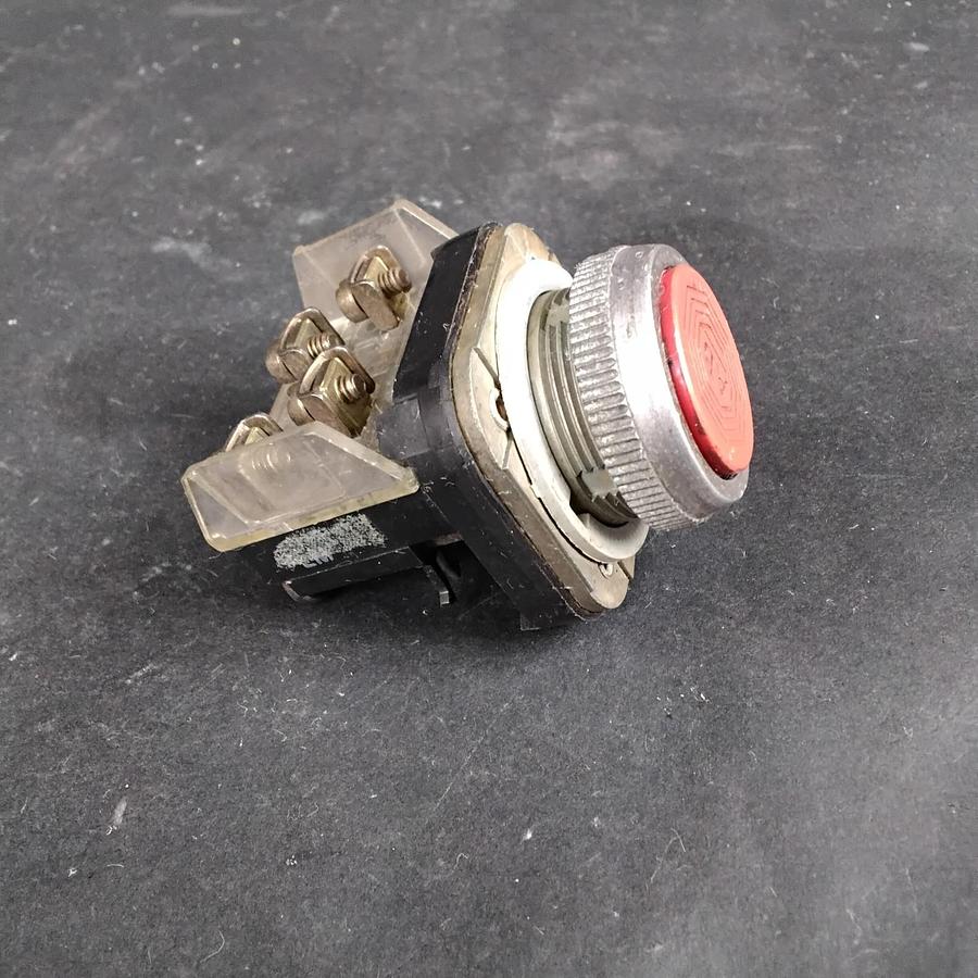 Used ALLEN BRADLEY 800T-A SERIES T RED PUSHBUTTON SWITCH ($17 OBO)