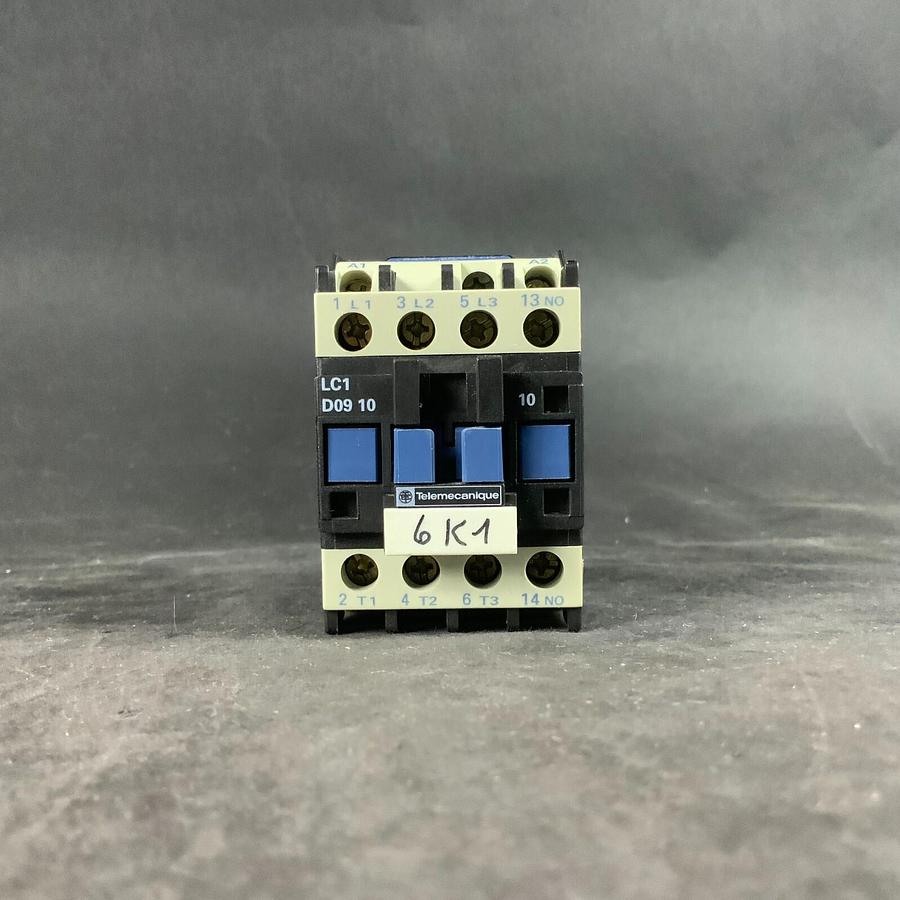 Used TELEMECANIQUE LC1-D0910-P7 CONTACTOR (