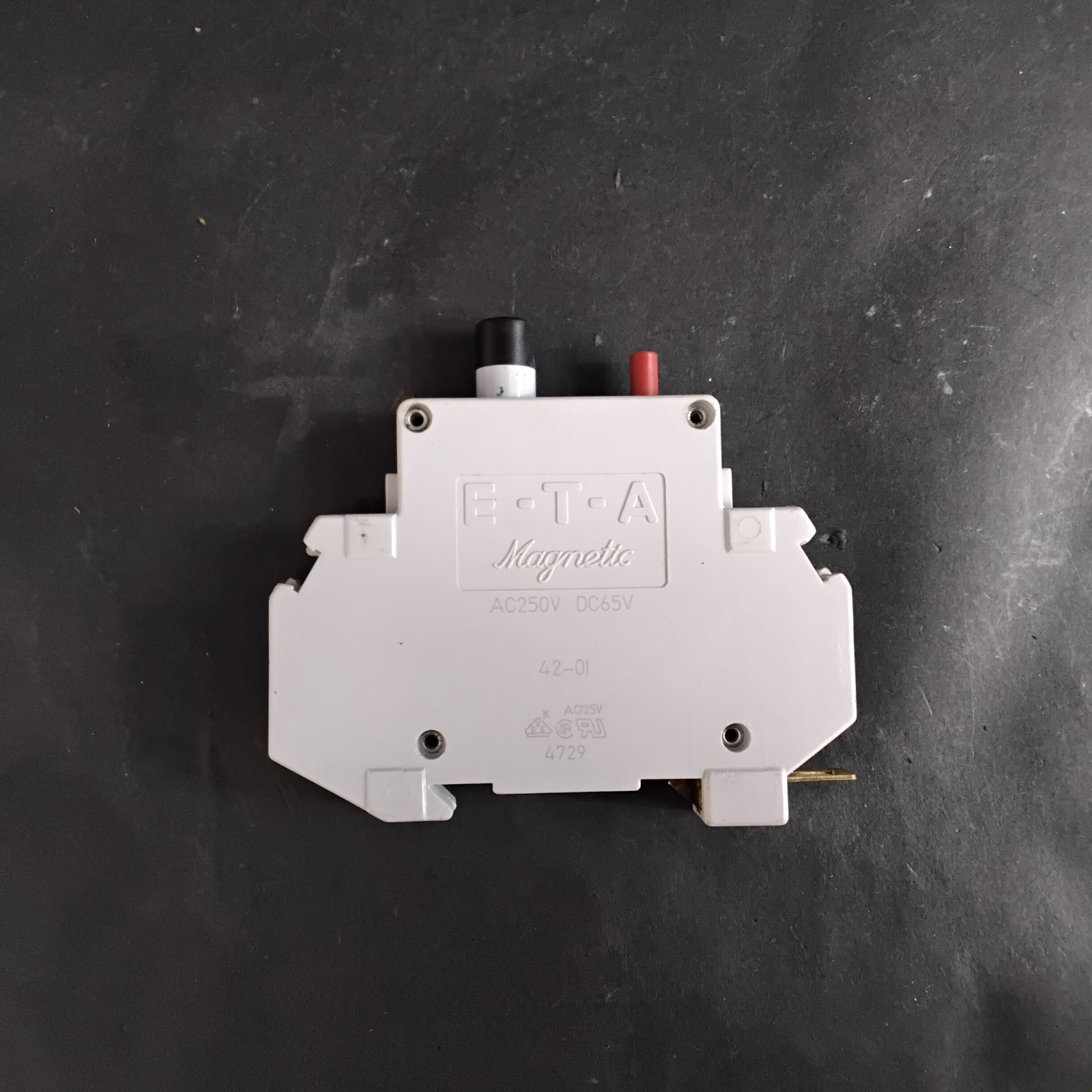 Used E-T-A  42-01 SERIES MAGNETIC CIRCUIT BREAKER ($7.50)