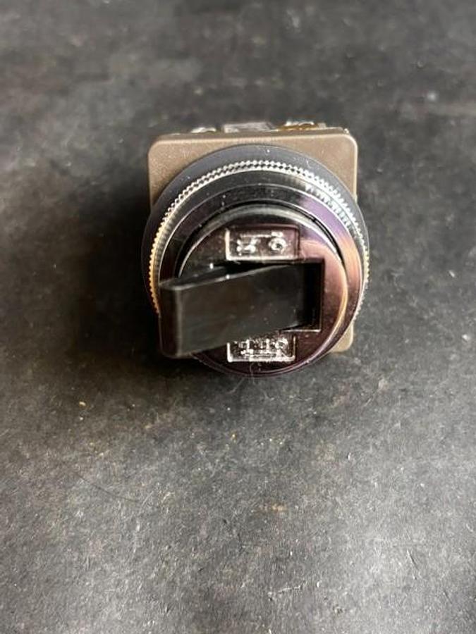 Used IDEC ASN111 SELECTOR SWITCH ($14 OBO)
