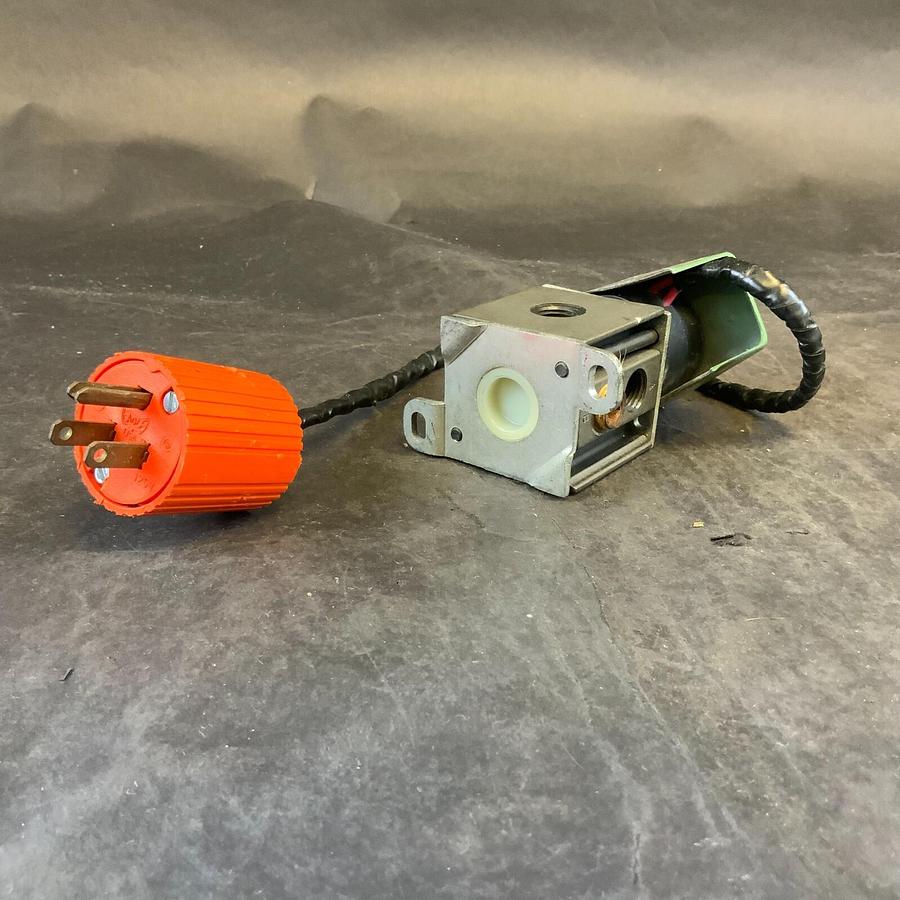 Used ASCO 8340A3 SOLENOID AIR VALVE ($25 OBO)