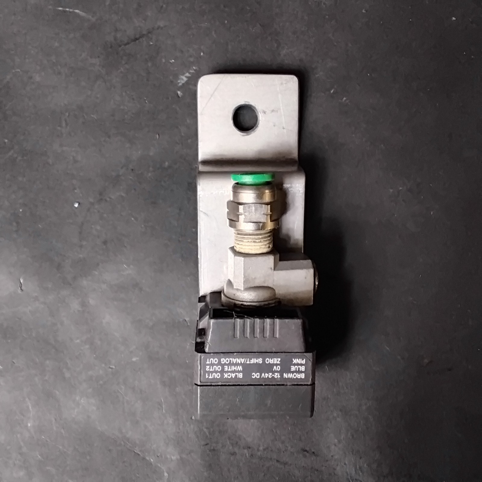 Used KEYENCE AP-C30K DIGITAL PRESSURE SENSOR ($30 OBO)