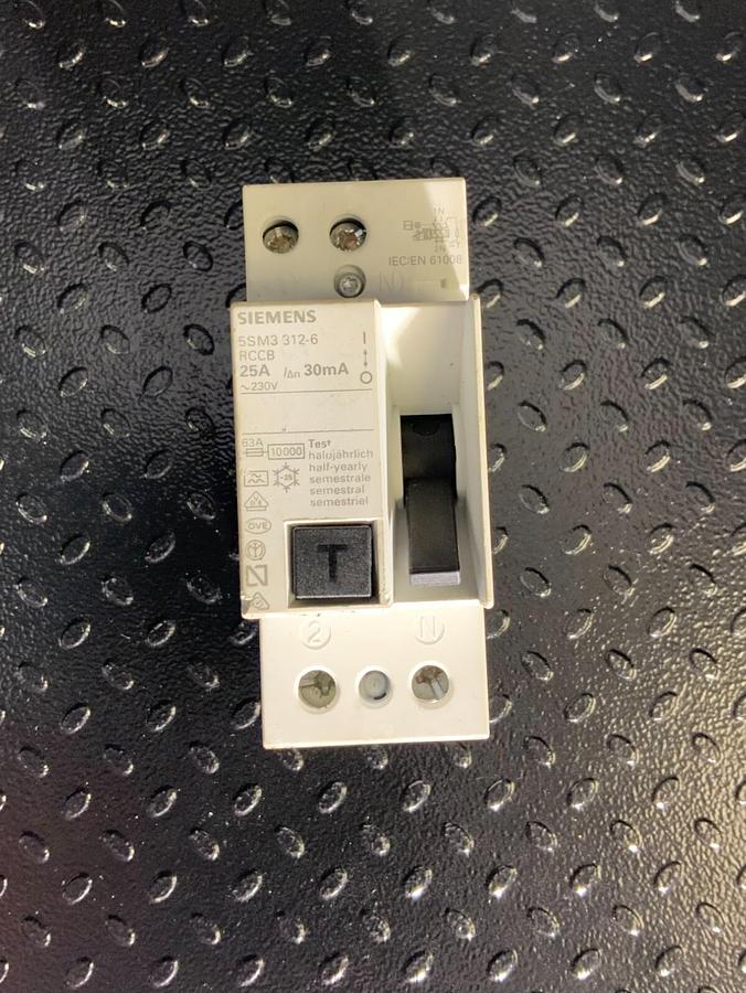 Used SIEMENS 5SM3312-6 ($99.99/EACH OBO)