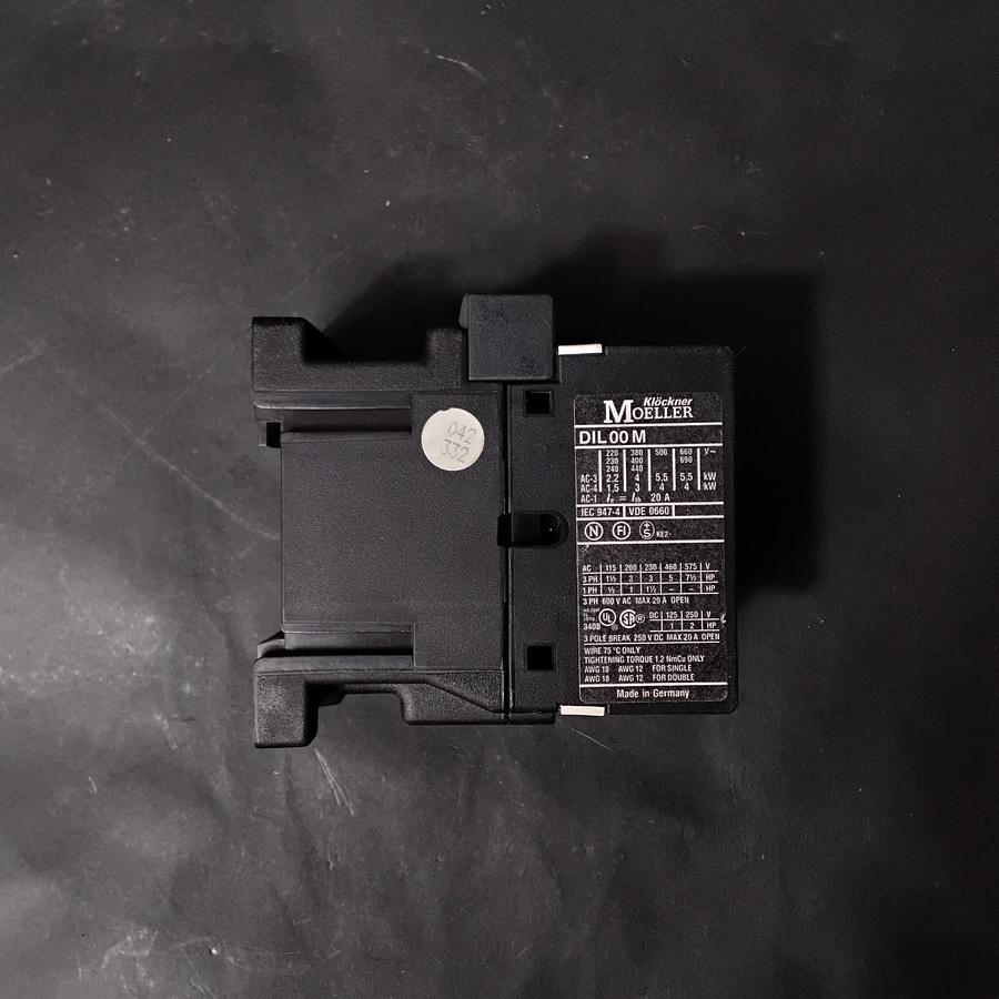 Used MOELLER DIL00M CONTACTOR - 220/240V ($22 OBO)
