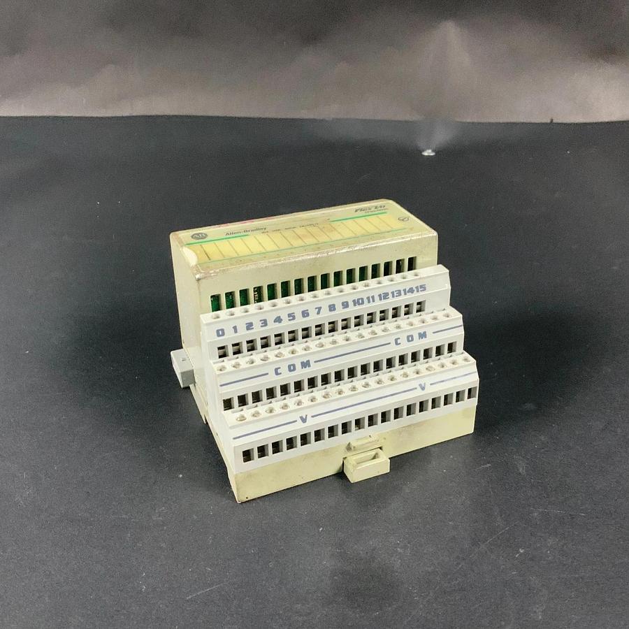 Used ALLEN BRADLEY 1794-OV16 OUPUT MODULE ($45 OBO)