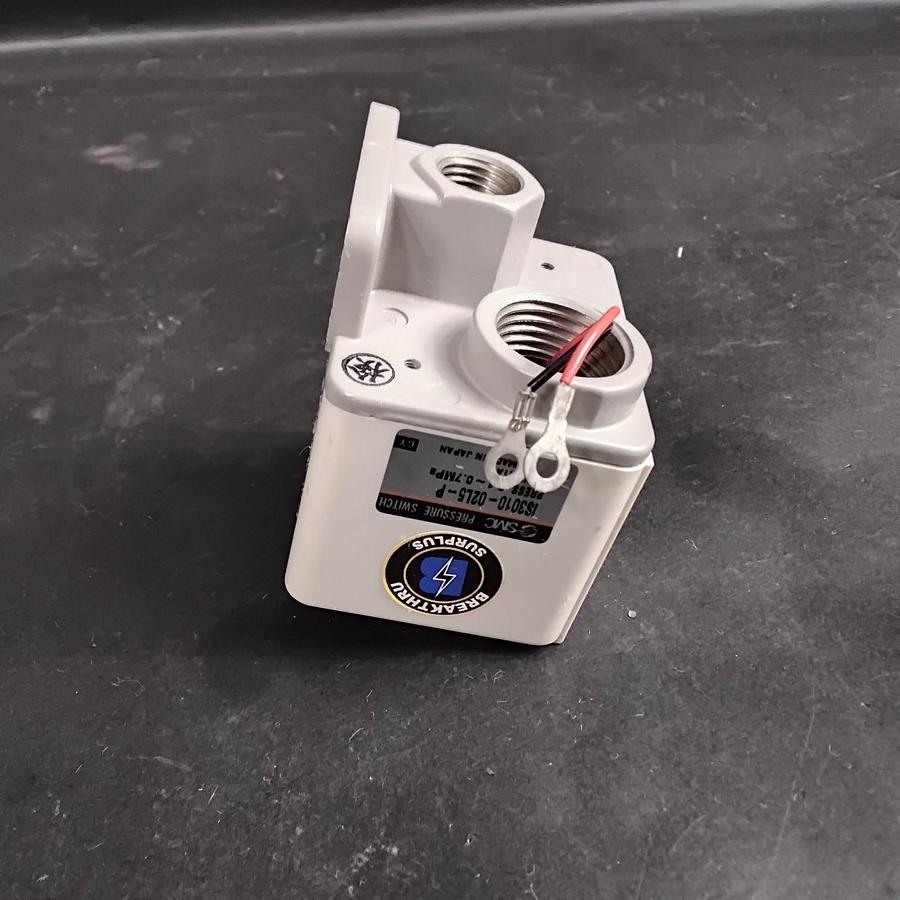 Used SMC IS3010-02L5-P PNEUMATIC PRESSURE SWITCH ($45 OBO)