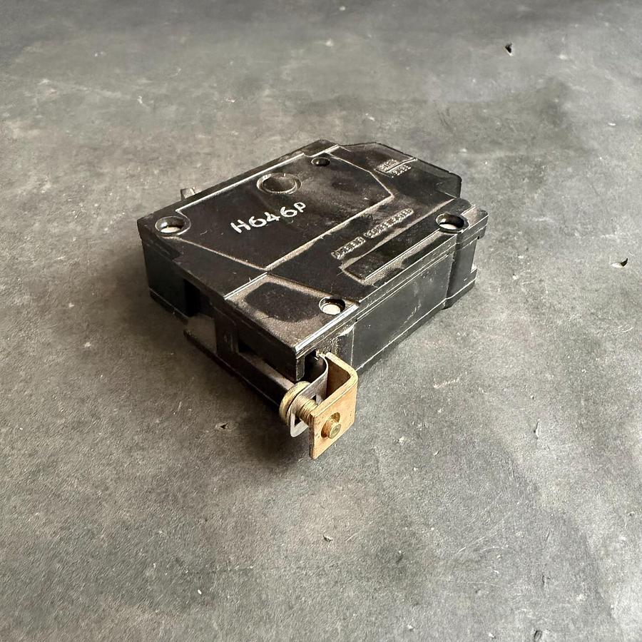 Used GENERAL ELECTRIC THQB 15AMP CIRCUIT BREAKER