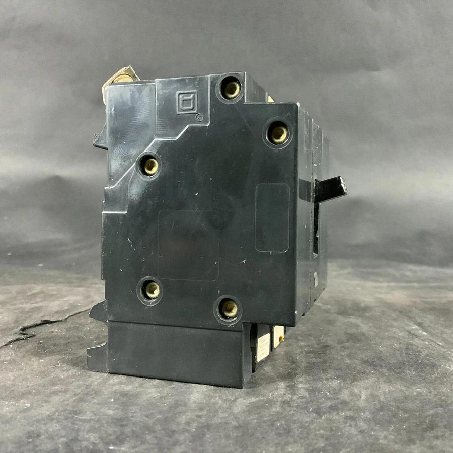 Used SQUARE D EHB34020 3 POLE CIRCUIT BREAKER ($250 OBO)