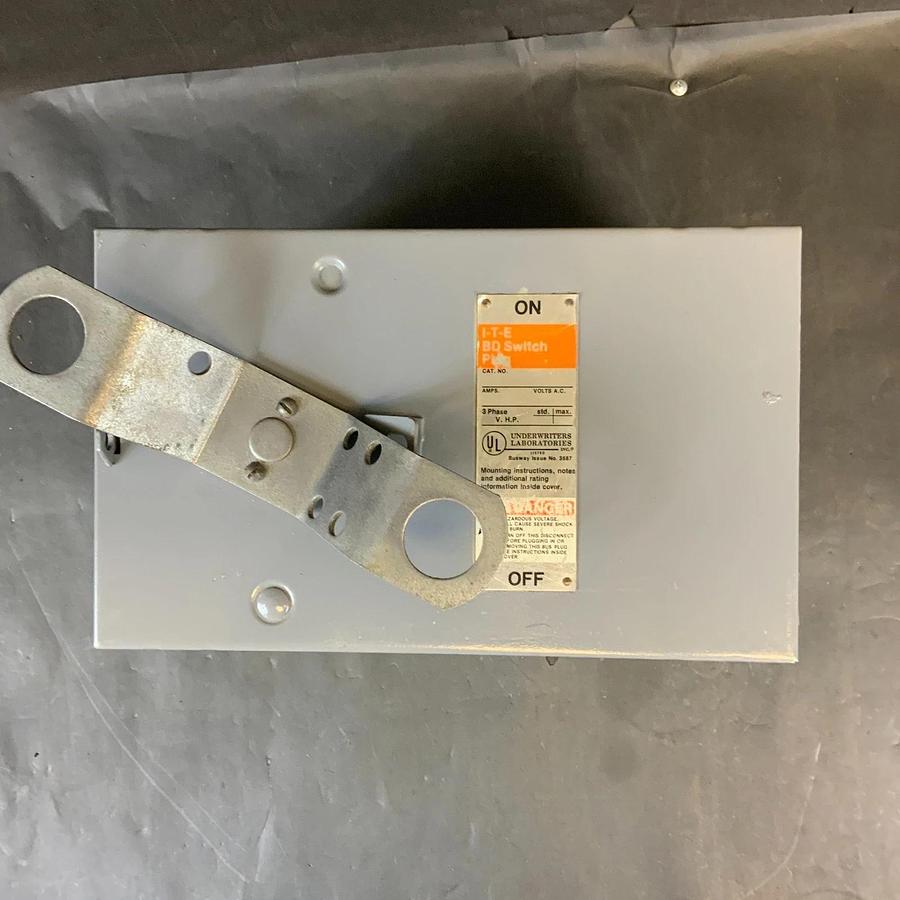 Used ITE SIEMENS BOSI4321 FUSIBLE BUSWAY PLUG SWITCH ($200 OBO)