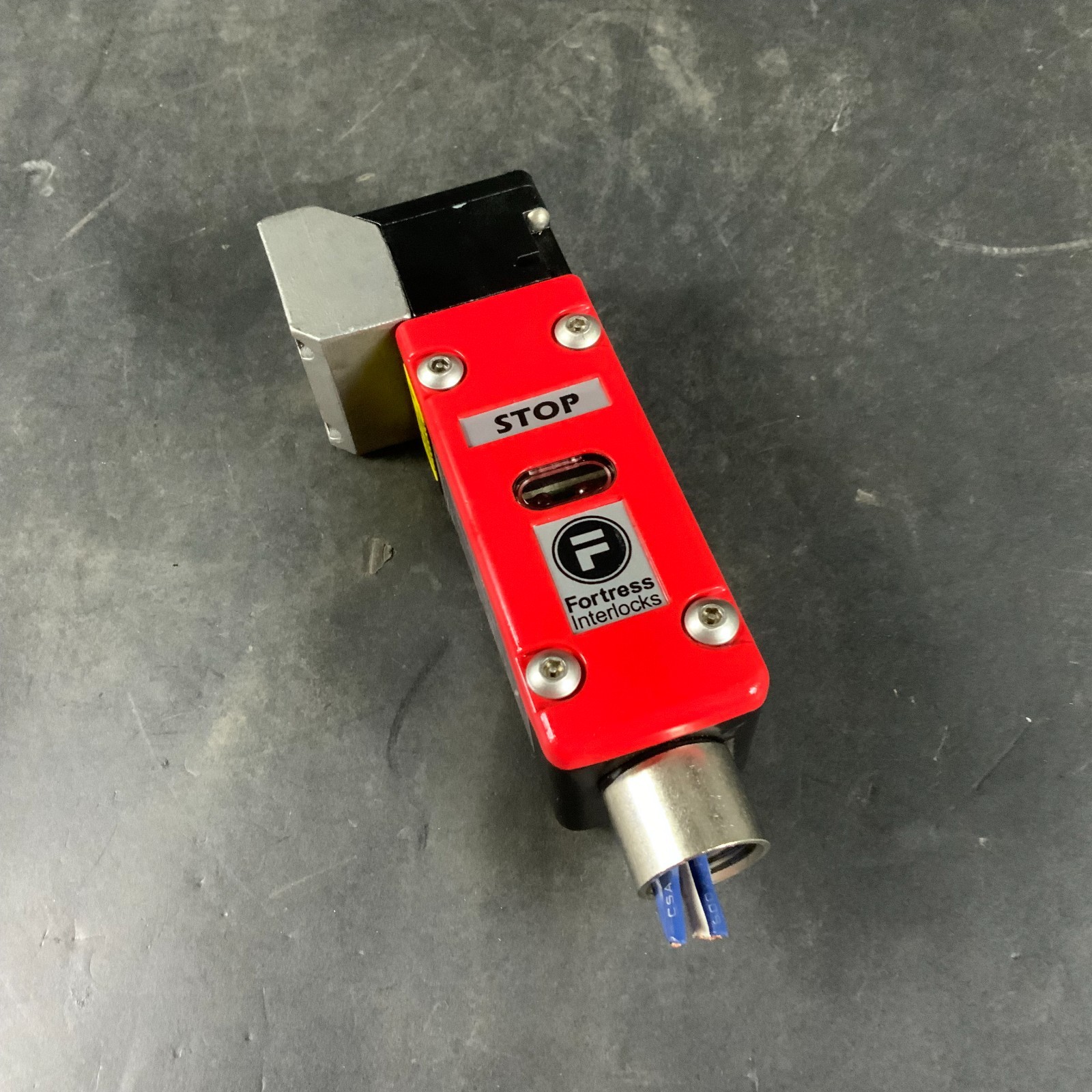 Used FORTRESS INTERLOCKS 07065262 SAFETY GUIDE SWITCH ($85 OBO)