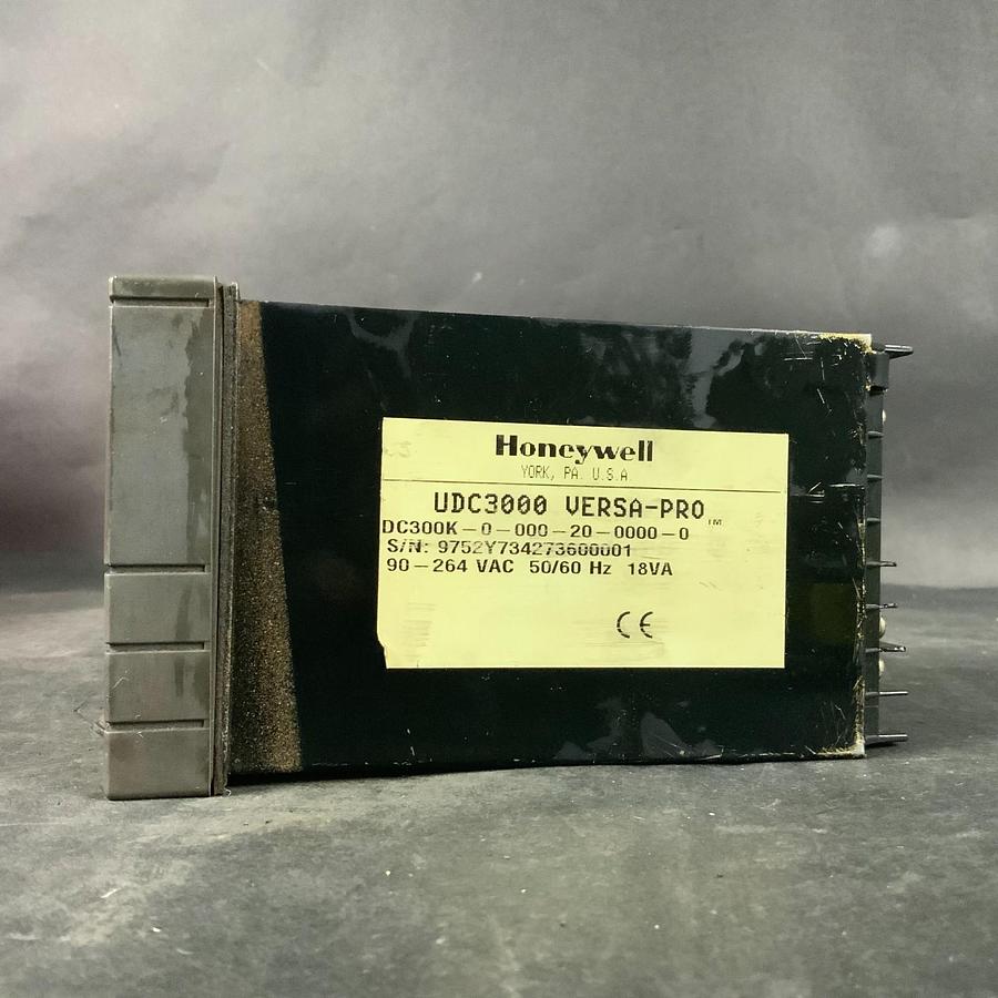 Used HONEYWELL UDC3000 VERSA-PRO DIGITAL CONTROLLER ($130 OBO)