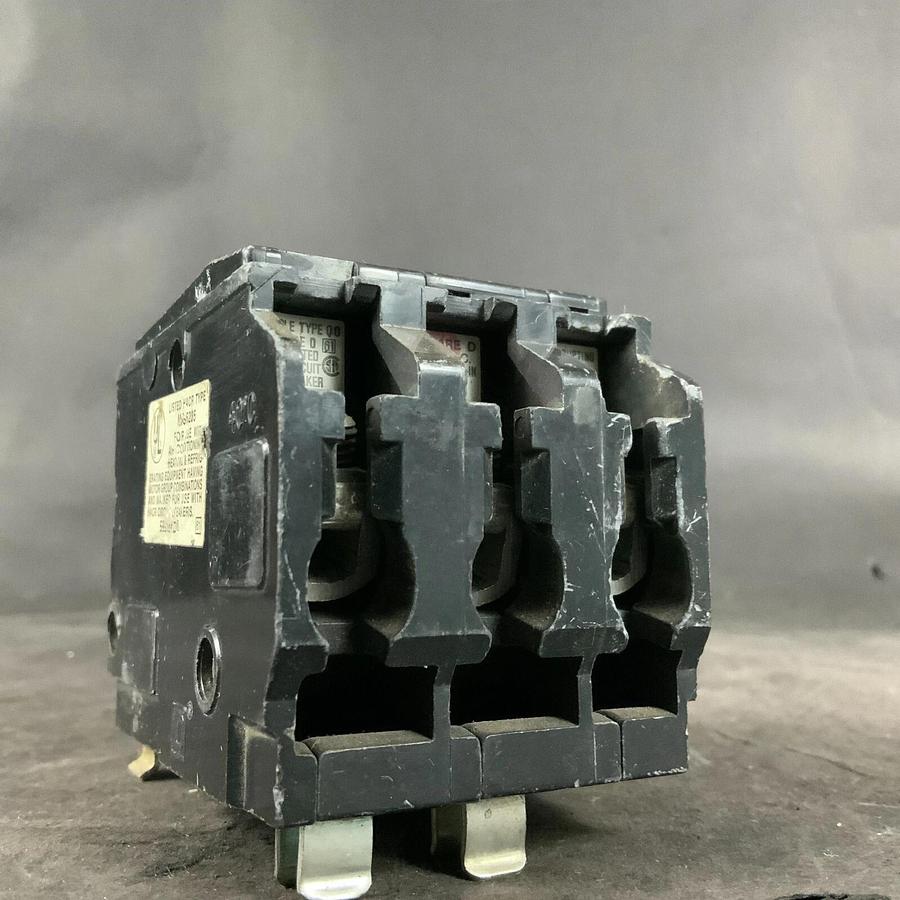 Used SQUARE D MG-5235 CIRCUIT BREAKER ($16 OBO)