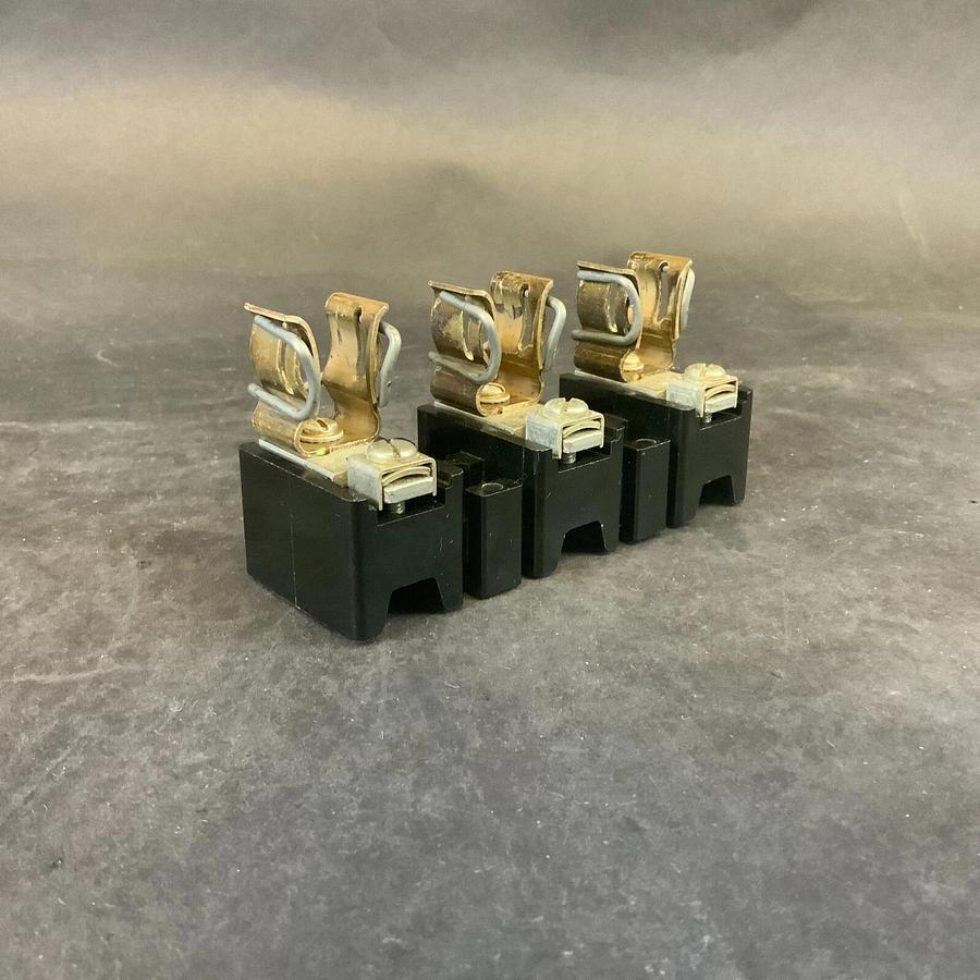 Used ALLEN BRADLEY X-401978 FUSE HOLDER ($10 OBO)