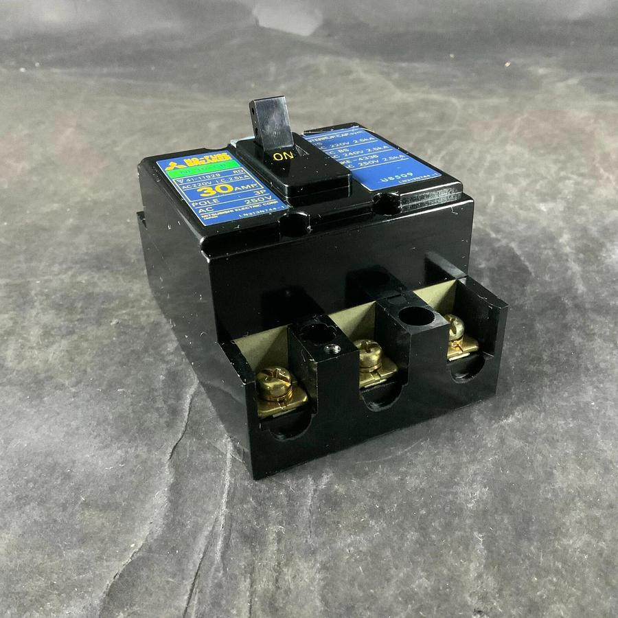 Used MITSUBISHI NF30-CB 30A NO-FUSE BREAKER ($10 OBO)
