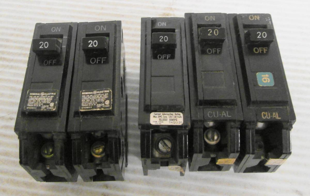 Used GE THQL2120 CIRCUIT BREAKER ($15 OBO)