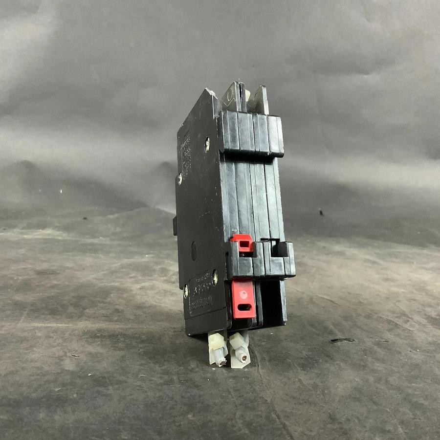 Used CUTLER HAMMER QCR2010 CIRCUIT BREAKER ($45 OBO)