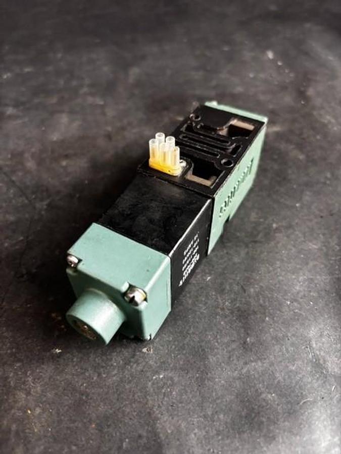 Used NUMATICS 082SA415K000030 SOLENOID VALVE ($13 OBO)