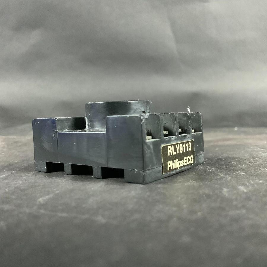 Used PHILIPS ECG RLY9113 RELAY SOCKET ($5 OBO)