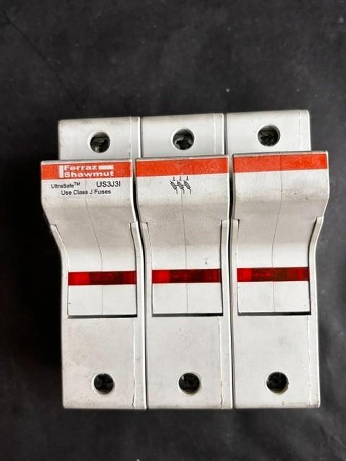 Used FERRAZ SHAWMUT US3J3I FUSE HOLDER ($30 OBO)