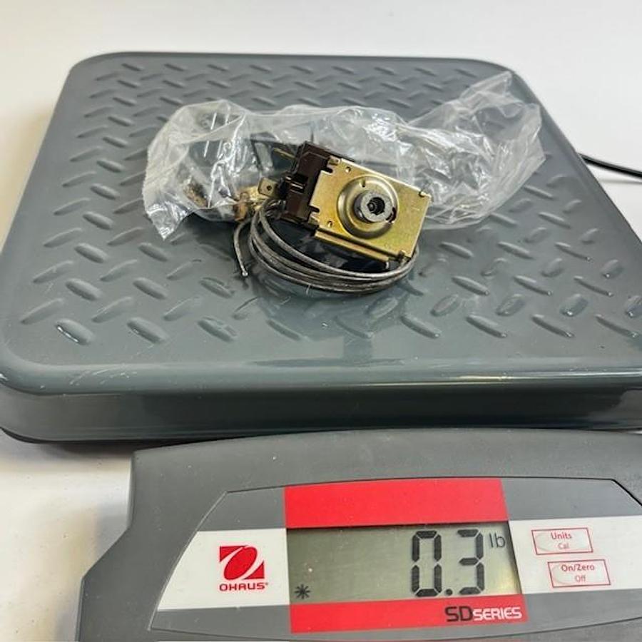 Used GEMLINE GC-702 TEMPERATURE CONTROL