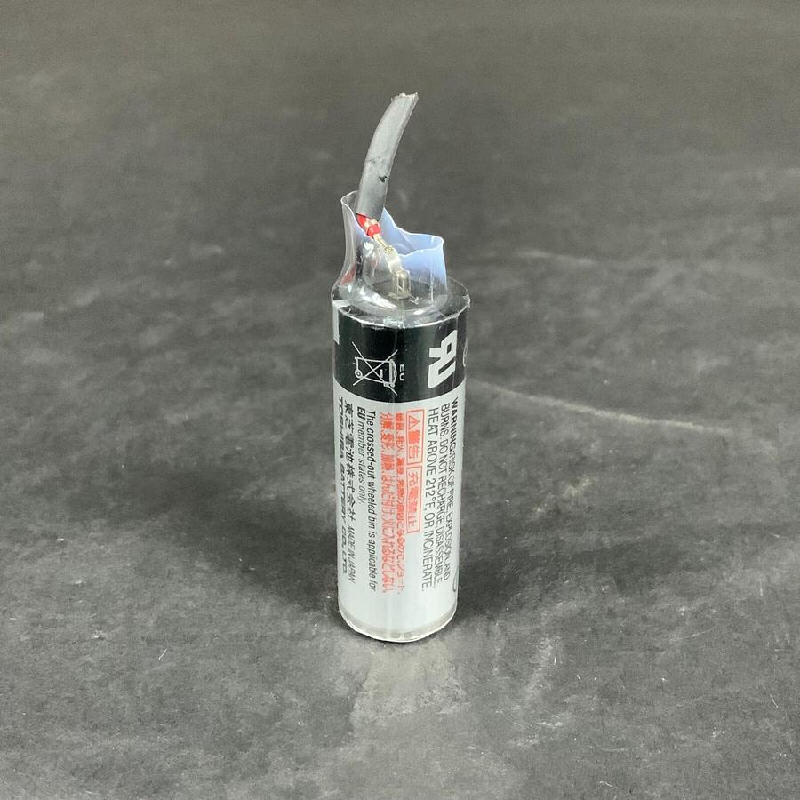 TOSHIBA ER17500 3.6V LITHIUM BATTERY - NEW ($12 OBO)