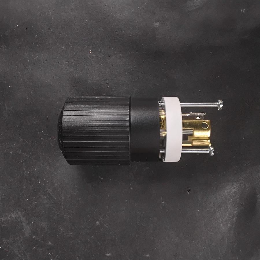 Used HUBBELL L5-15P LOCKING PLUG ($20 OBO)