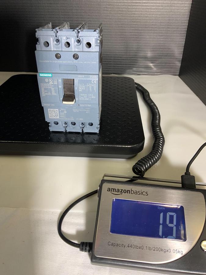 Used SIEMENS 3VA5130-4ED31-0AA0 ($442.99 OBO)