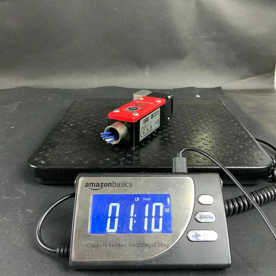 Used FORTRESS INTERLOCKS 07065262 SAFETY GUIDE SWITCH ($85 OBO)