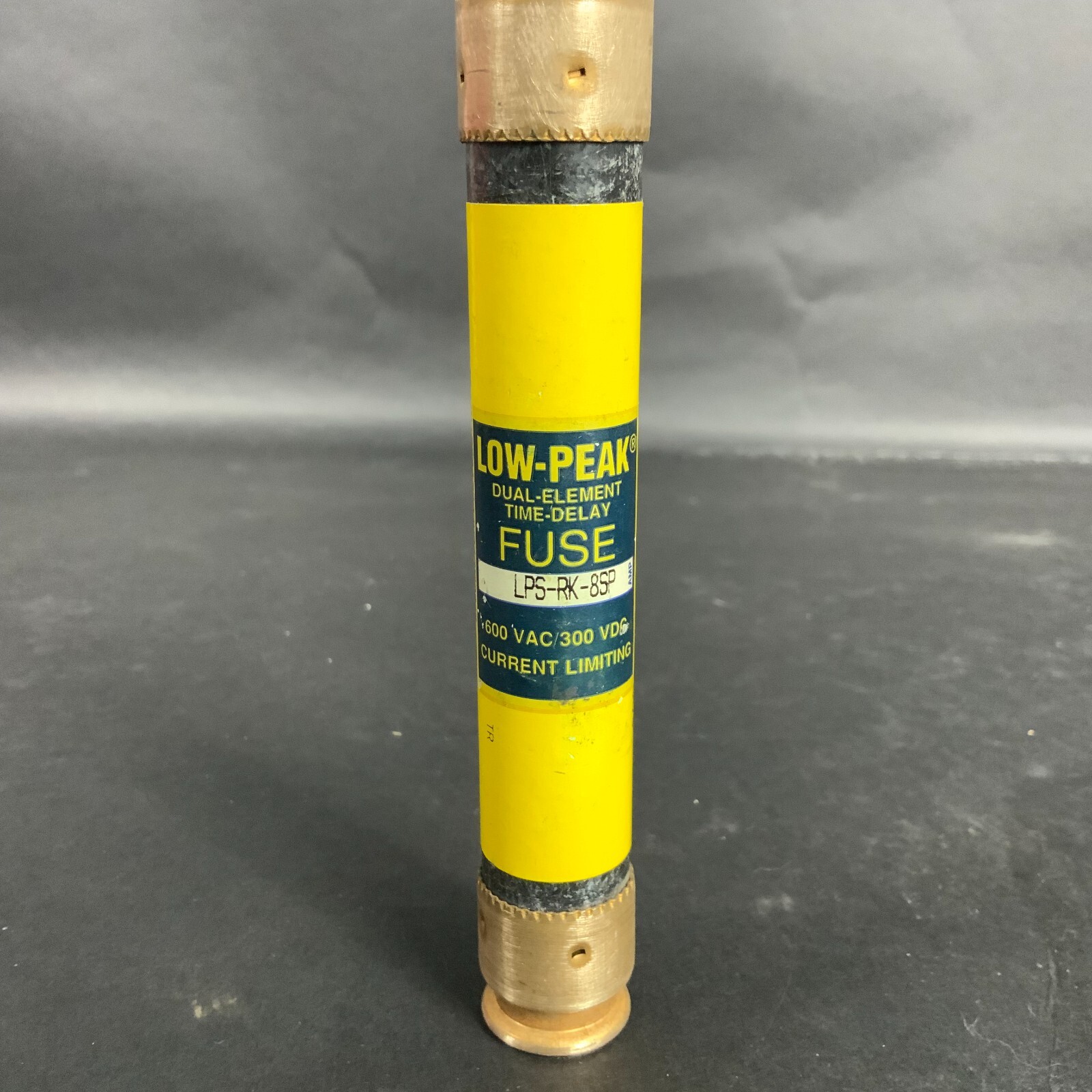 Used BUSSMANN LPS-RK-8SP LOW PEAK FUSE ($7 OBO)