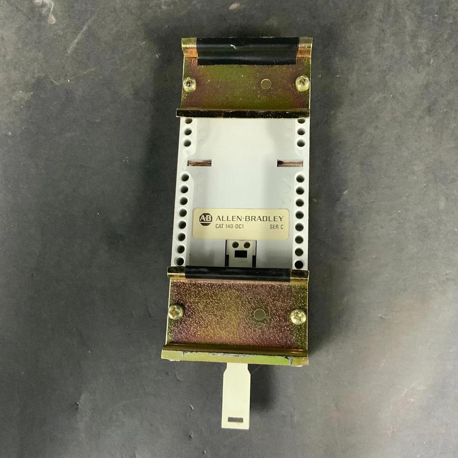 Used ALLEN BRADLEY 140-DC1 SER C PLATE ADAPTOR ($12 OBO)