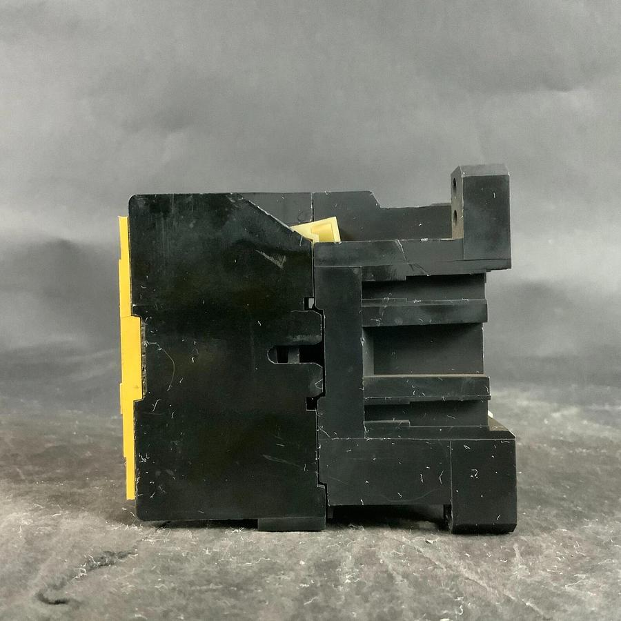 Used ALLEN BRADLEY 100-A18ND3 CONTACTOR ($45 OBO)