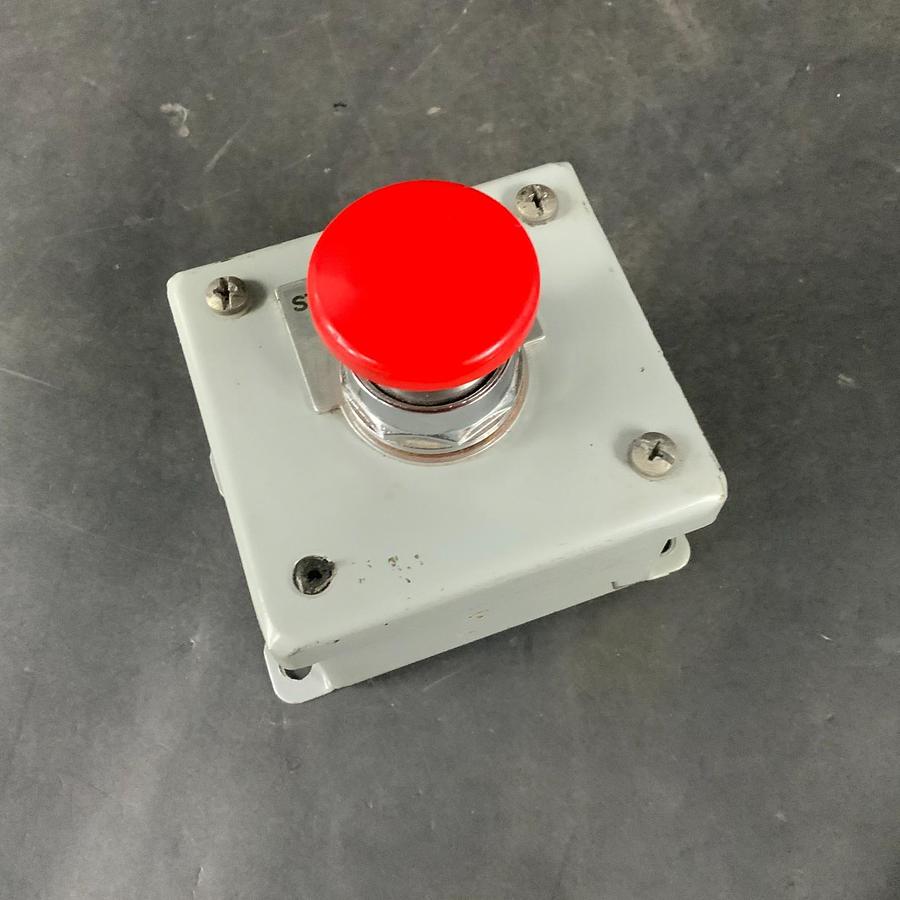 Used RITTAL A-2013 INDUSTRIAL CONTROL ENCLOSURE ($40 OBO)