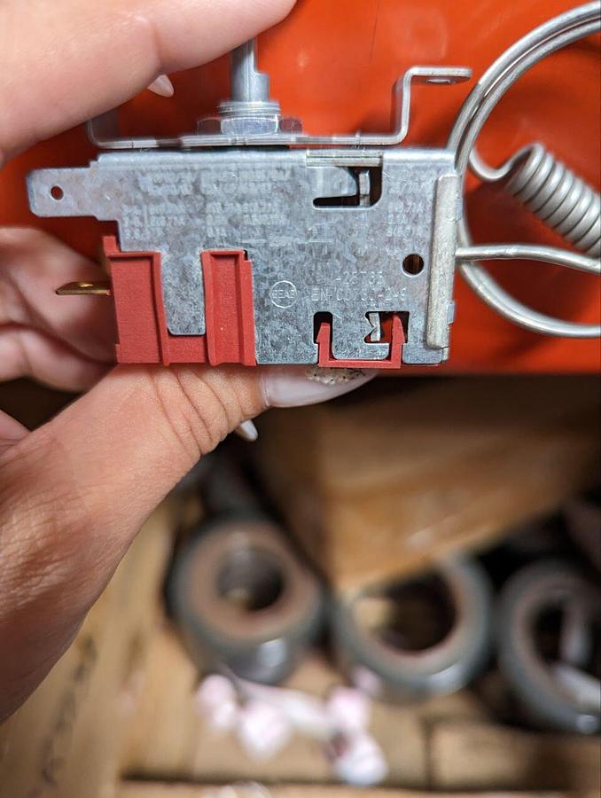 Used TELEMECANIQUE ZBE-101 SELECTOR SWITCH ($10 OBO)