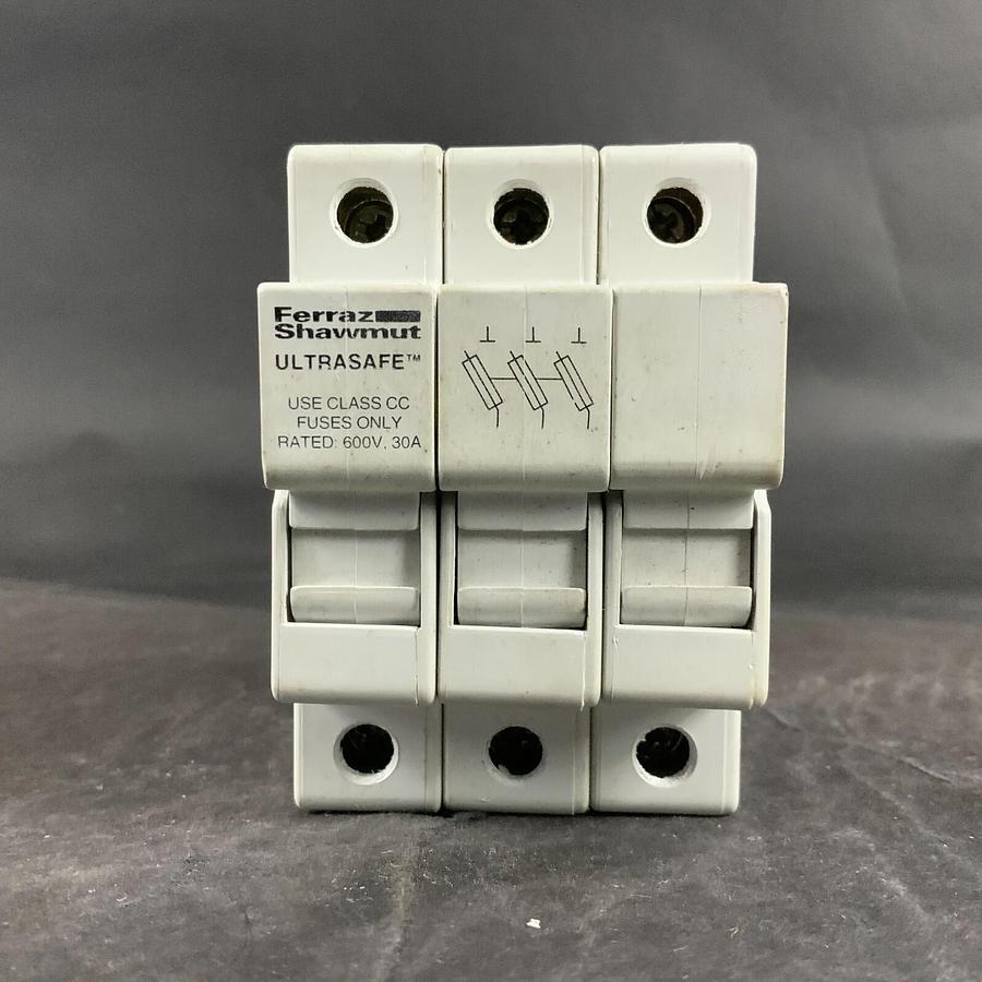 Used FERRAZ SHAWMUT ULTRASAFE M217522 FUSE HOLDER ($30 OBO)
