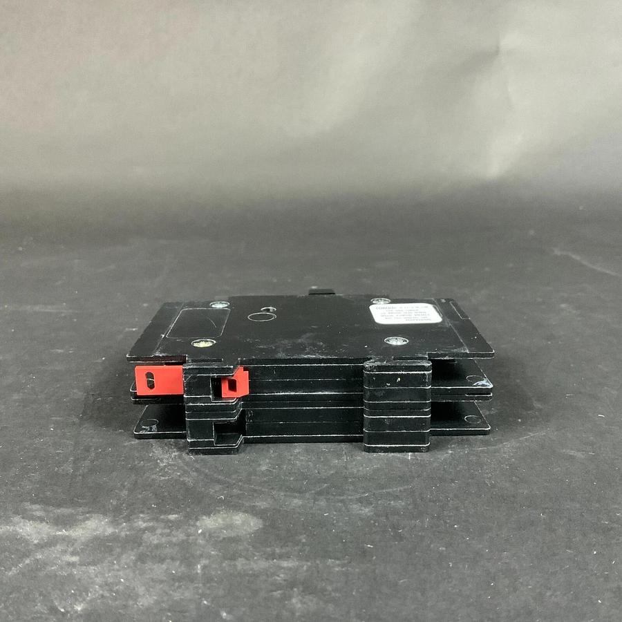 EATON QCR2030HT BREAKER - NEW IN BOX ($25 OBO)