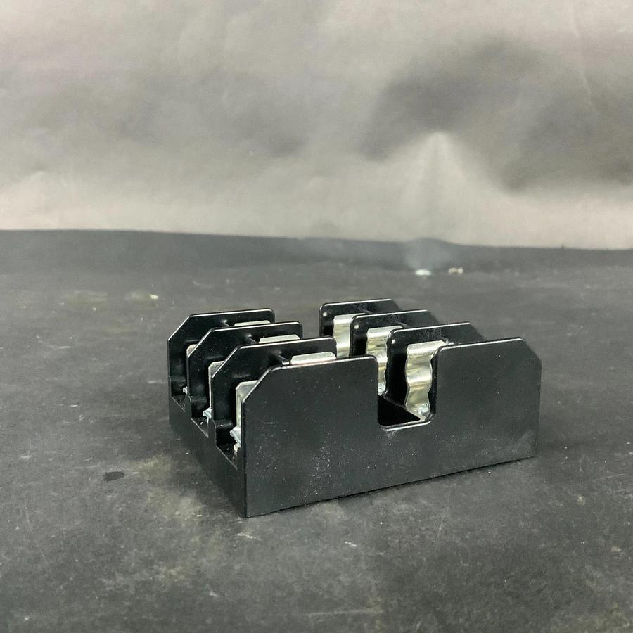 Used BUSSMANN BM6033PQ FUSE HOLDER ($10 OBO)