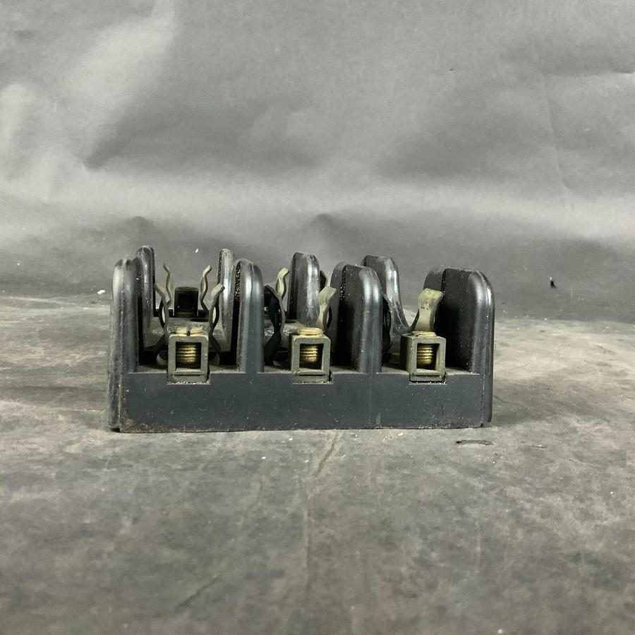 Used MARATHON 6F30A3B FUSE HOLDER ($20 OBO)
