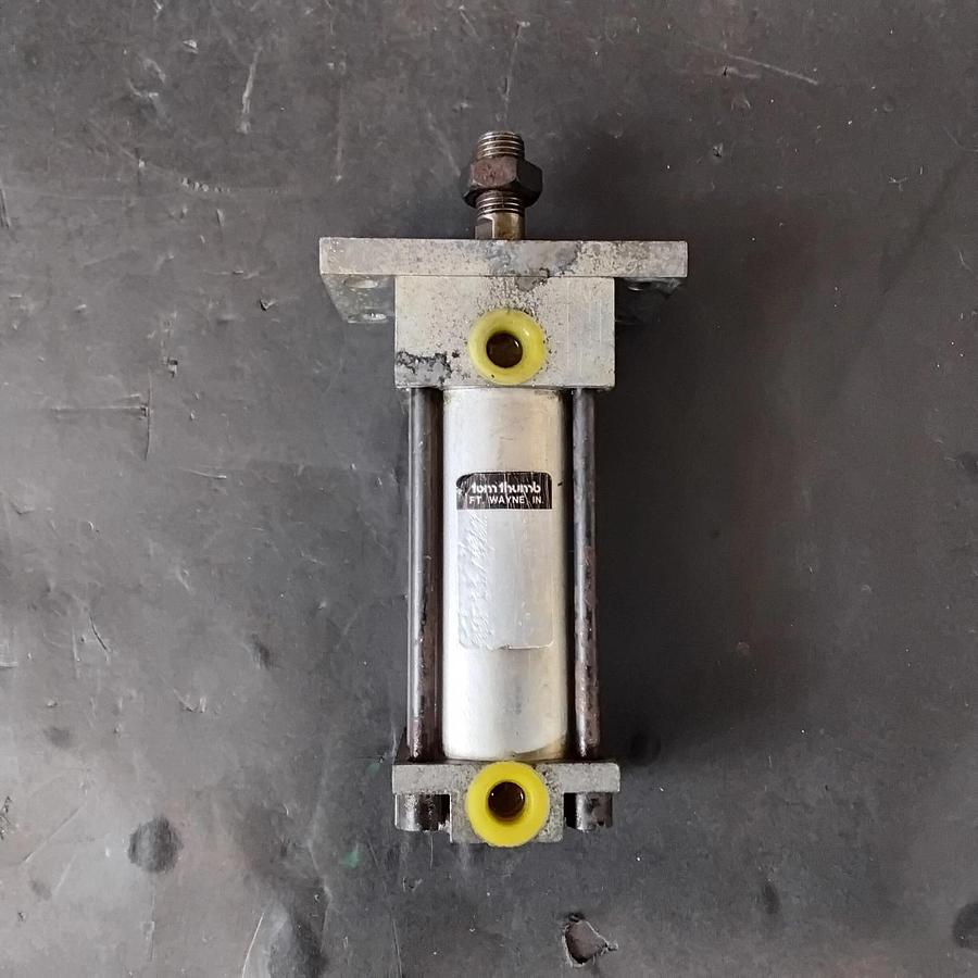 Used TOM THUMB AVRF11/8X2 PNEUMATIC CYLINDER ($21 OBO)