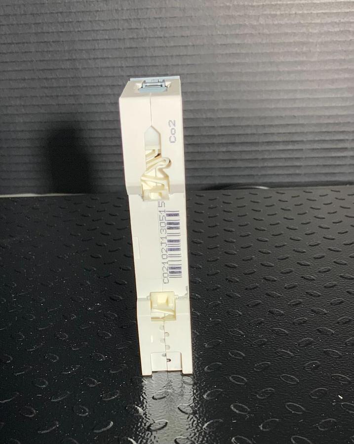 Used SIEMENS 5SY4102-7 ($19.99/EACH OBO)