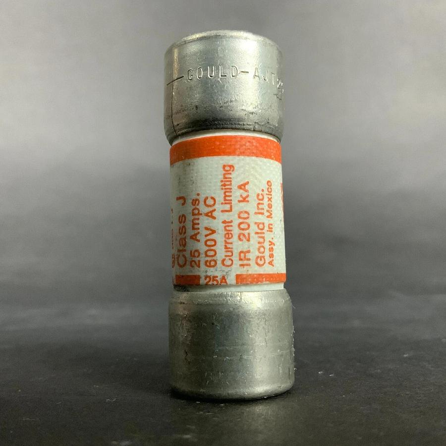 Used FERRAZ SHAWMUT AMPTRAP AJT25 FUSE - SET OF 2 ($20 OBO)