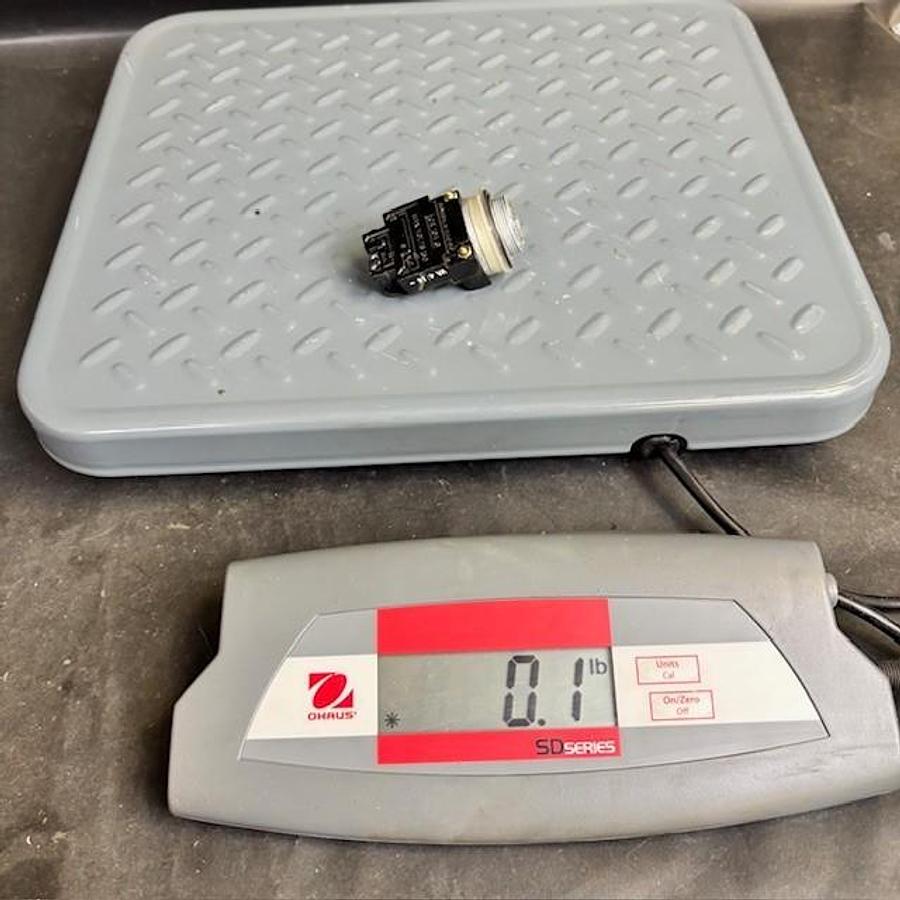 Used GENERAL ELECTRIC CR104G CONTROL SWITCH COMPONENT