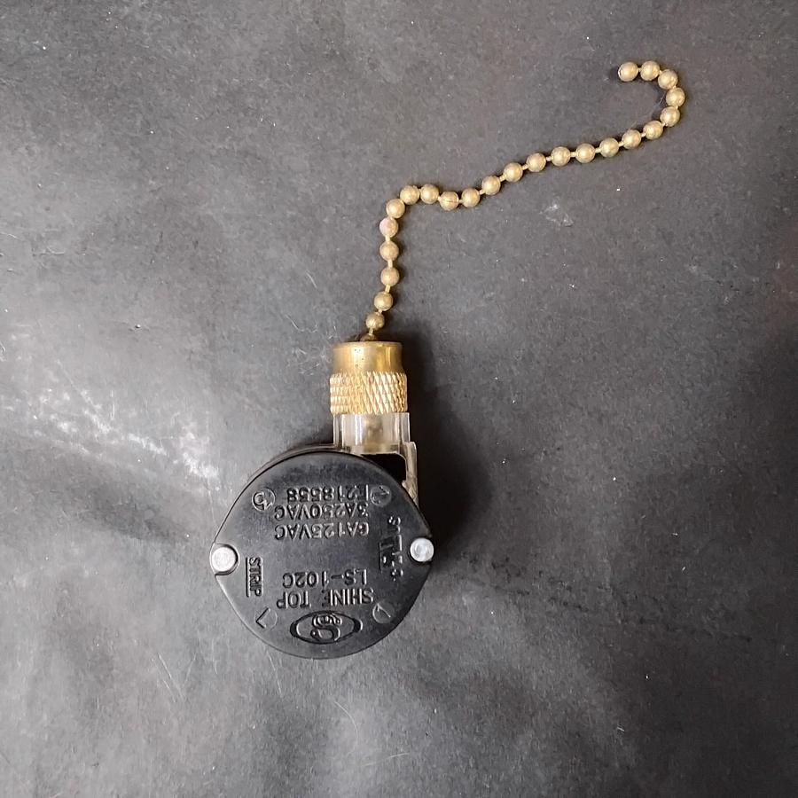 Used NSI INDUSTRIES 75111CQ PULL CHAIN SWITCH ($10 OBO)