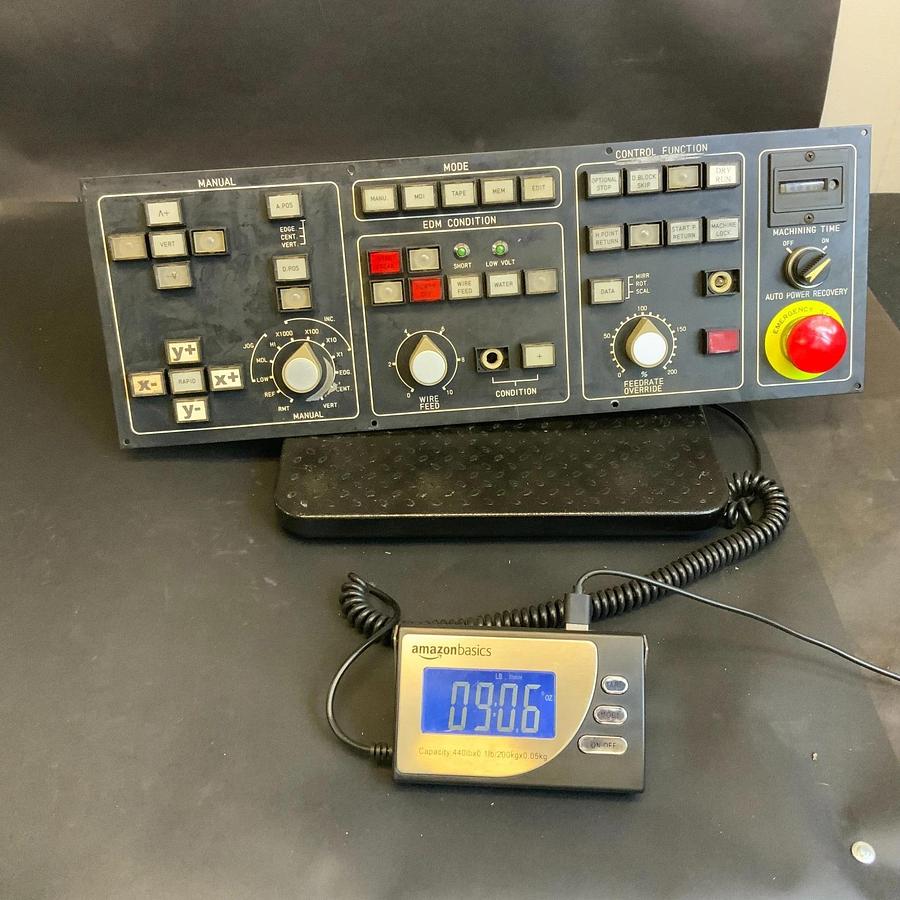 Used FANUC A04B-0216-C211 OPERATOR PANEL ($200 OBO)
