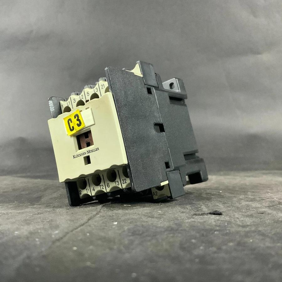 Used KLOCKNER MOELLER DIL00AM-01 110V CONTACTOR ($40 OBO)