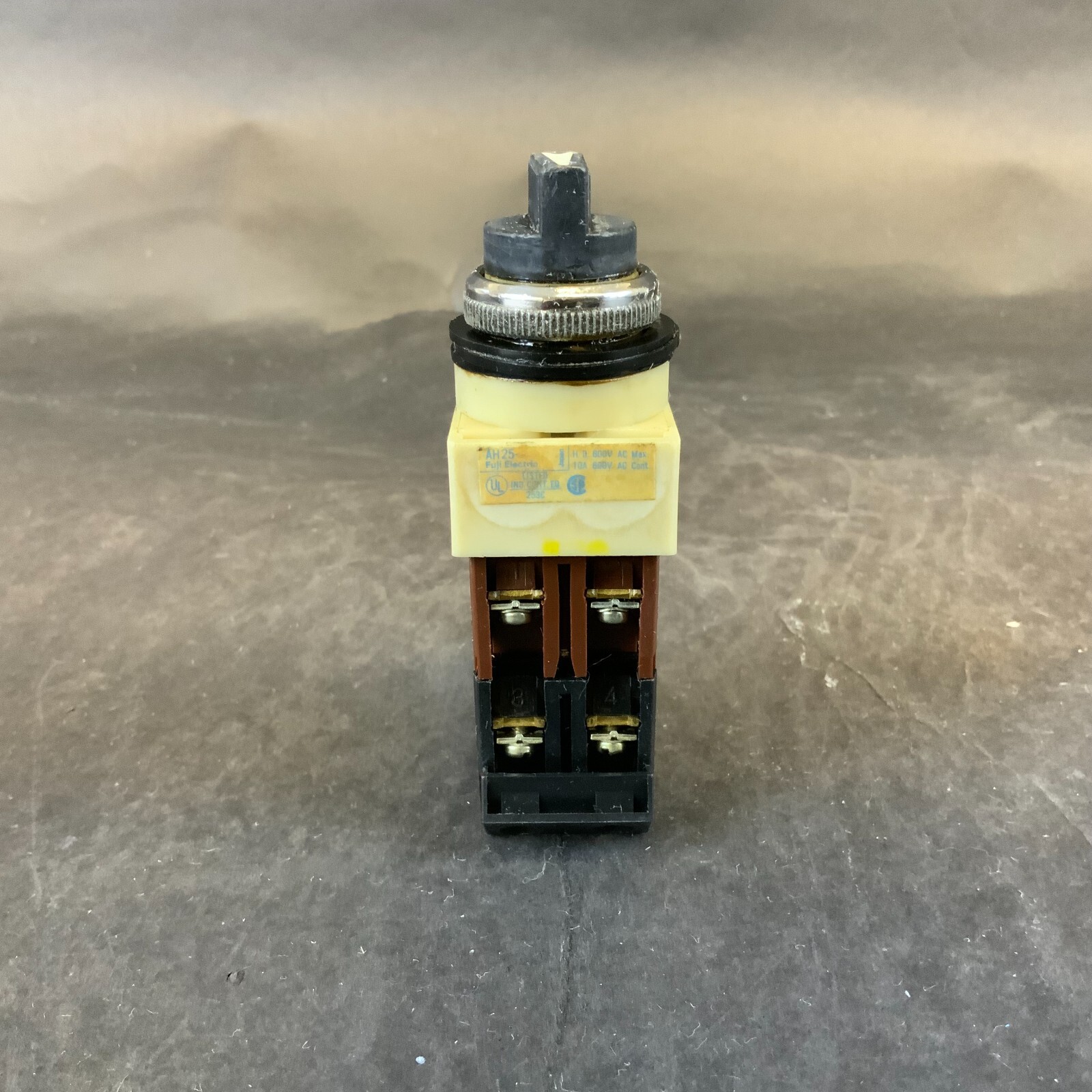 Used FUJI AH25 SELECTOR SWITCH ($7 OBO)