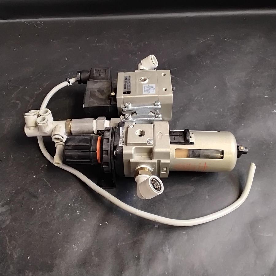 Used SMC AV3000-03-5DZ SOLENOID VALVE ($100 OBO)