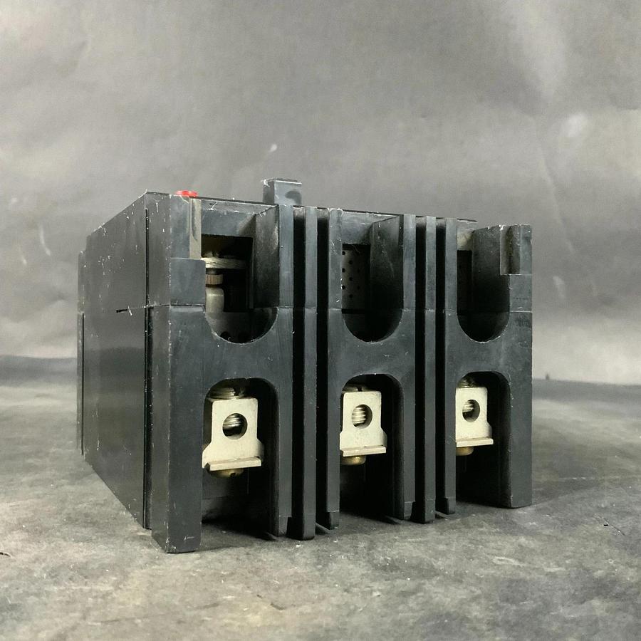 Used WESTINGHOUSE MCP03150R CIRCUIT BREAKER ($40 OBO)