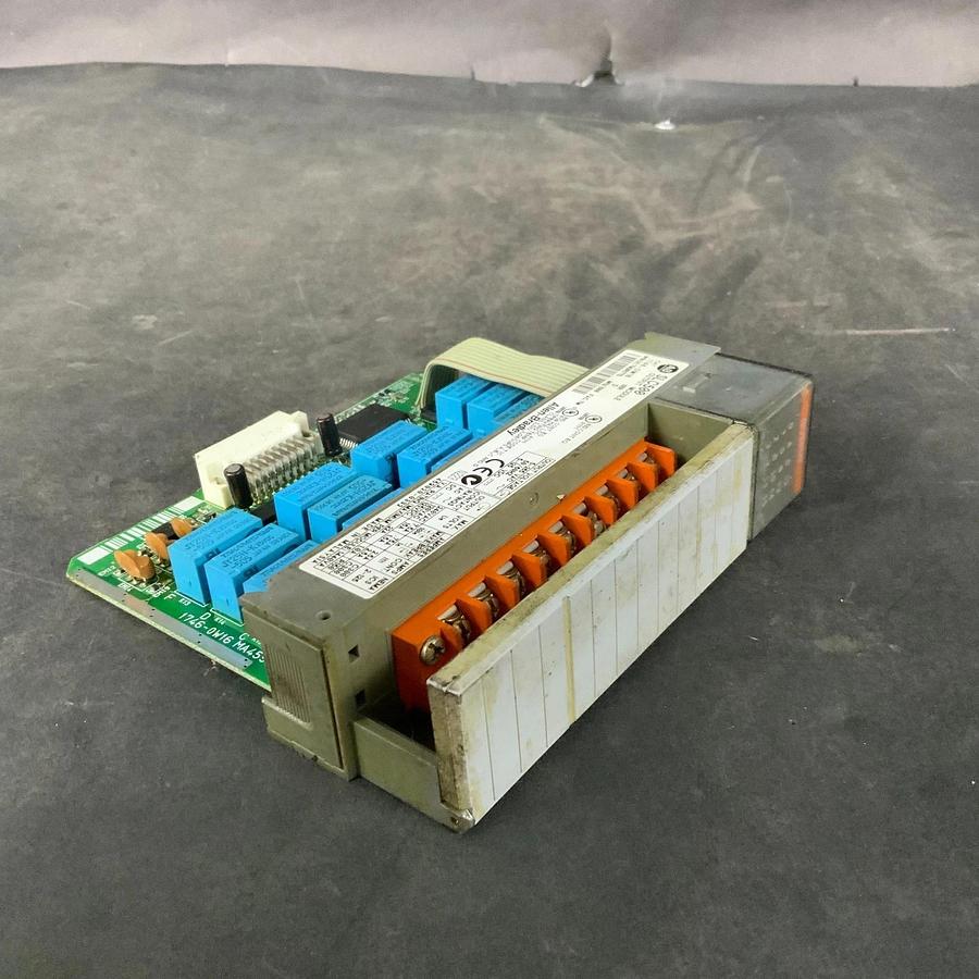 Used ALLEN BRADLEY 1746-OW16 SER D OUTPUT MODULE ($35 OBO)
