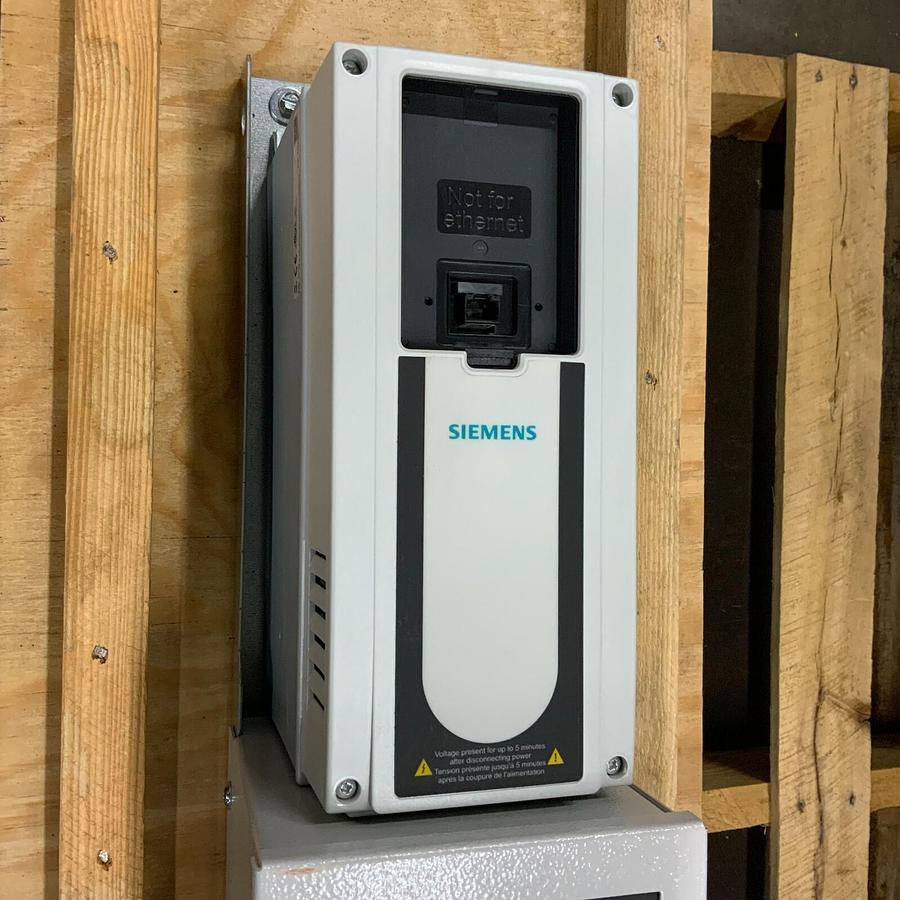 Used SIEMENS BT300-005X4-01X HV/AC DRIVE + BTE-005X4-B012 BYPASS ($2000 OBO)